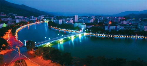 亮边斜肩短袖T恤（斜肩t恤怎么搭配）